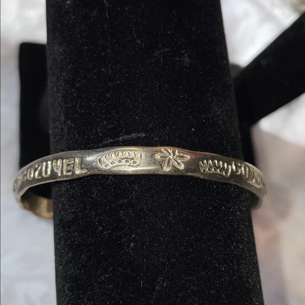 Vintage sterling silver Cozumel Bangle Bracelet - Picture 2 of 6